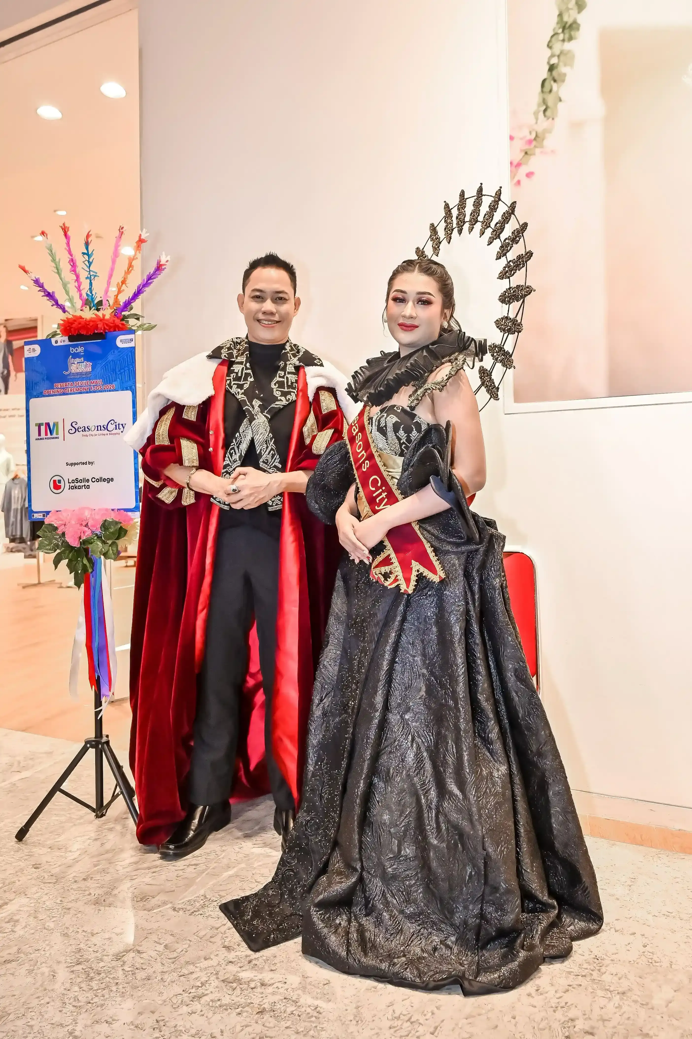 Peserta Defile Mall dari Season City Mall